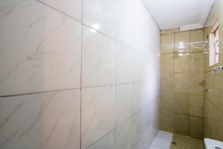 Banheiro de casa para alugar com 1 quarto, 35m² em Jardim Araguaia, Mauá