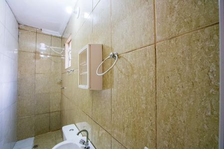 Banheiro de casa para alugar com 1 quarto, 35m² em Jardim Araguaia, Mauá