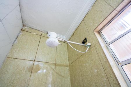 Banheiro de casa para alugar com 1 quarto, 35m² em Jardim Araguaia, Mauá