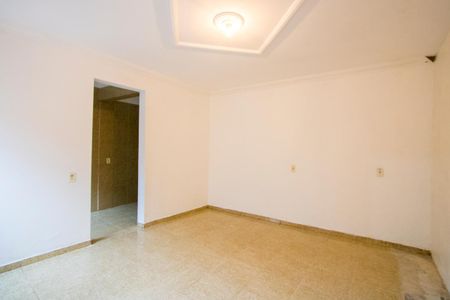 Sala/Quarto de casa para alugar com 1 quarto, 35m² em Jardim Araguaia, Mauá
