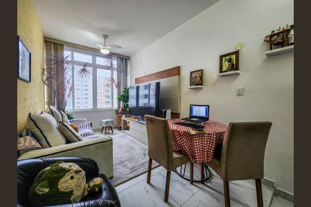 Sala de apartamento para alugar com 1 quarto, 90m² em Gonzaga, Santos