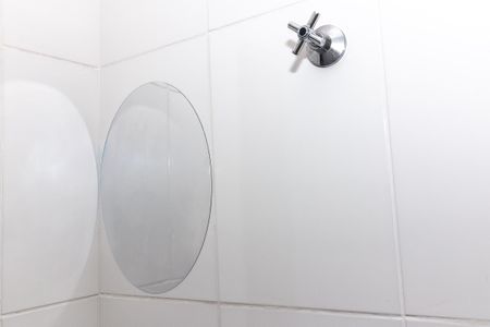 Banheiro de kitnet/studio para alugar com 1 quarto, 17m² em Lapa, São Paulo