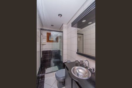 Banheiro de apartamento para alugar com 1 quarto, 48m² em Jardim Botânico, Porto Alegre