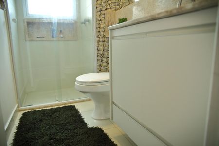 Apartamento à venda com 93m², 2 quartos e 2 vagasSuíte - Banheiro 