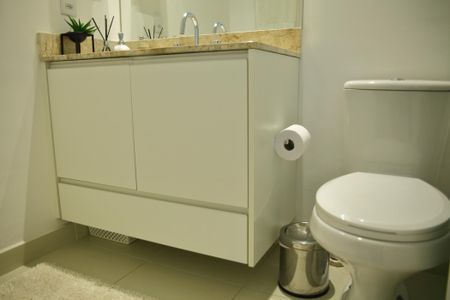 Apartamento à venda com 93m², 2 quartos e 2 vagasBanheiro Social 