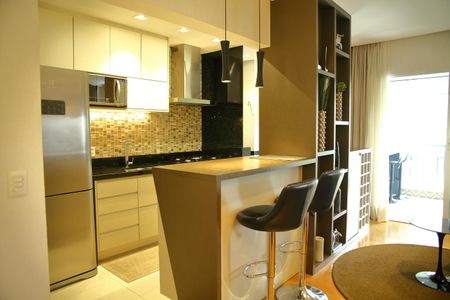 Apartamento à venda com 93m², 2 quartos e 2 vagasCozinha 