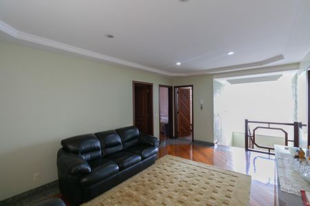 Casa à venda com 470m², 4 quartos e 4 vagas