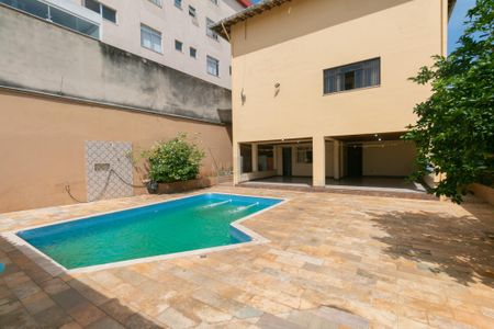 Casa à venda com 470m², 4 quartos e 4 vagas