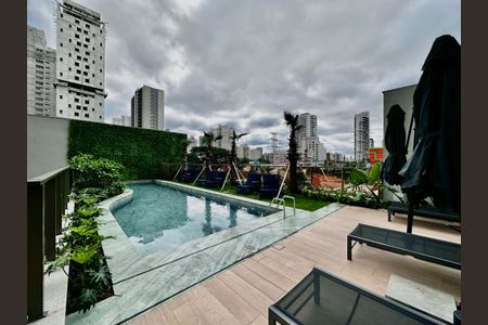 Apartamento à venda com 33m², 1 quarto e sem vaga Apartamento à venda com 33m², 1 quarto e sem vagaPiscina