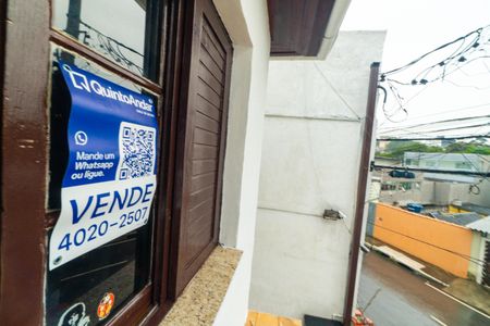 Casa à venda com 105m², 2 quartos e 2 vagasPlaquinha