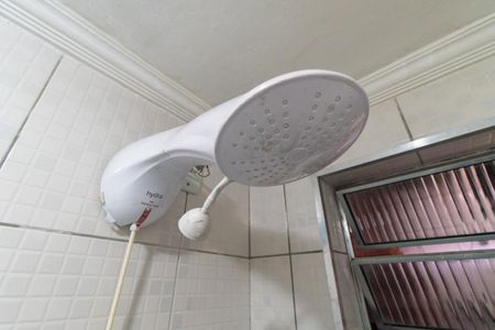 Casa à venda com 105m², 2 quartos e 2 vagasBanheiro da Suíte Detalhe