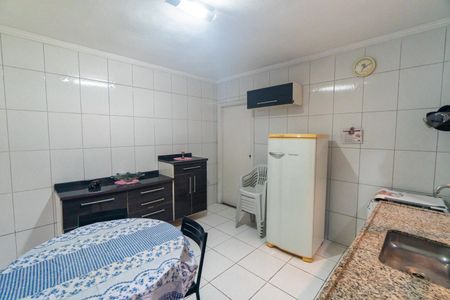 Casa à venda com 105m², 2 quartos e 2 vagasCozinha
