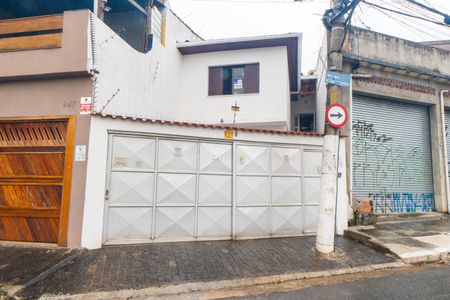 Casa à venda com 105m², 2 quartos e 2 vagasFachada