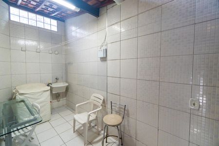 Casa à venda com 105m², 2 quartos e 2 vagasLavanderia