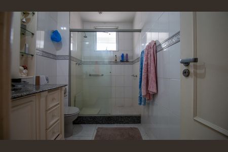 Apartamento à venda com 120m², 3 quartos e 1 vaga Apartamento à venda com 120m², 3 quartos e 1 vagaBanheiro Social