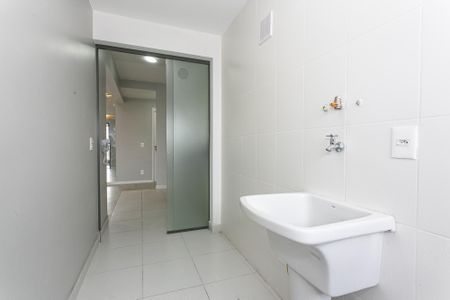 Apartamento para alugar com 68m², 2 quartos e 1 vagaÁrea de Serviço