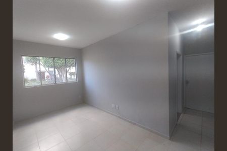 Apartamento à venda com 2 quartos, 50m² em Parque Maria Domitila, São Paulo