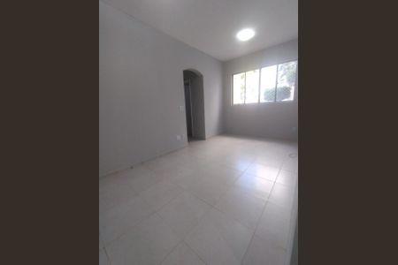 Apartamento à venda com 2 quartos, 50m² em Parque Maria Domitila, São Paulo