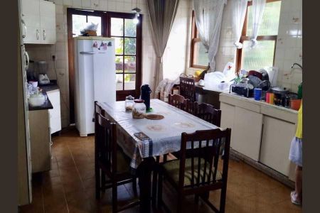 Casa à venda com 4 quartos, 425m² em Jardim Guanabara, Rio de Janeiro