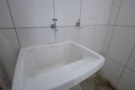 Casa para alugar com 50m², 1 quarto e sem vagaÁrea de Serviço