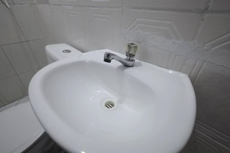 Banheiro de casa para alugar com 1 quarto, 50m² em Jardim Cristiane, Santo André