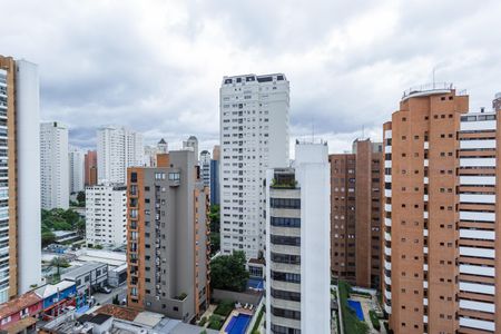 Vista de apartamento à venda com 2 quartos, 70m² em Indianópolis, São Paulo