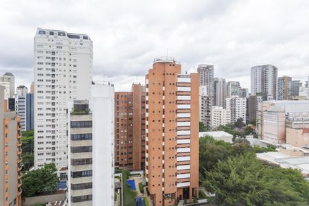 Vista de apartamento à venda com 2 quartos, 70m² em Indianópolis, São Paulo