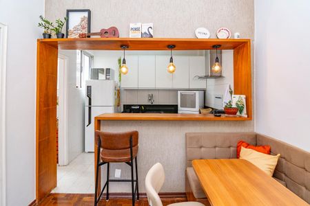 Cozinha de apartamento à venda com 2 quartos, 80m² em Funcionários, Belo Horizonte