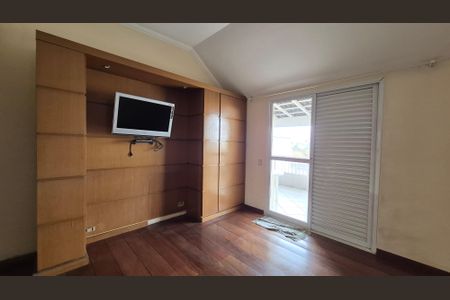Casa à venda com 420m², 4 quartos e 4 vagasSuíte 2