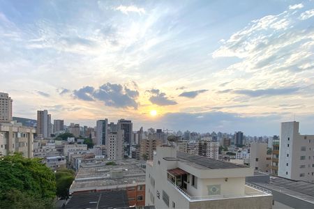 Apartamento à venda com 90m², 3 quartos e 2 vagas Apartamento à venda com 90m², 3 quartos e 2 vagasVista do Quarto 3