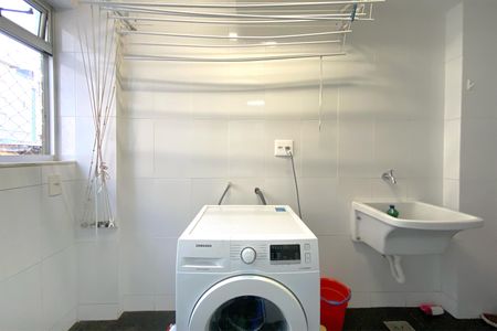 Apartamento à venda com 90m², 3 quartos e 2 vagas Apartamento à venda com 90m², 3 quartos e 2 vagasÁrea de Serviço