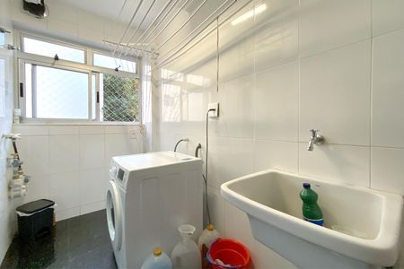 Apartamento à venda com 90m², 3 quartos e 2 vagas Apartamento à venda com 90m², 3 quartos e 2 vagasÁrea de Serviço