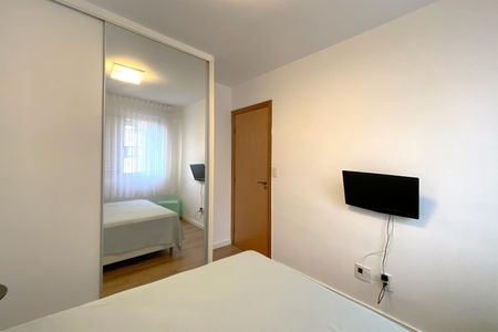 Apartamento à venda com 90m², 3 quartos e 2 vagas Apartamento à venda com 90m², 3 quartos e 2 vagasQuarto 2