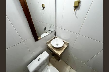 Casa de condomínio à venda com 43m², 2 quartos e 1 vagaBanheiro