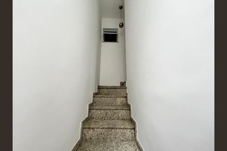 Escada de casa de condomínio à venda com 2 quartos, 43m² em Parada Inglesa, São Paulo