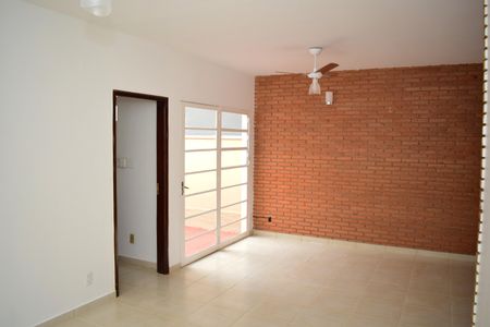 Sala de casa para alugar com 3 quartos, 176m² em Centro, Ribeirão Preto
