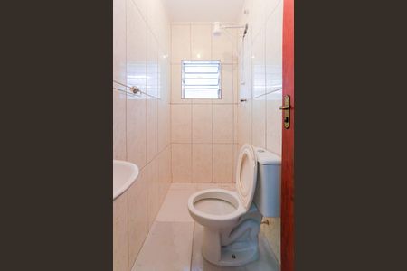 Banheiro de casa para alugar com 1 quarto, 47m² em Jardim Raposo Tavares, São Paulo