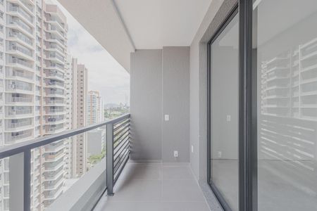 Varanda de kitnet/studio à venda com 1 quarto, 27m² em Pinheiros, São Paulo
