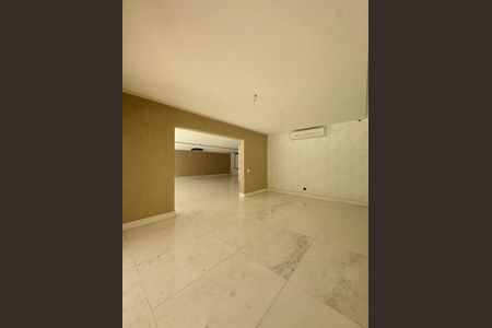 Casa à venda com 4 quartos, 1000m² em Barra da Tijuca, Rio de Janeiro