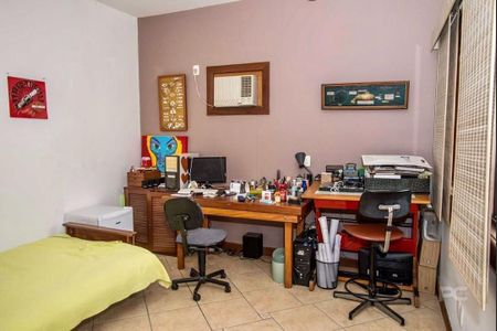 Casa à venda com 4 quartos, 250m² em Itanhangá, Rio de Janeiro