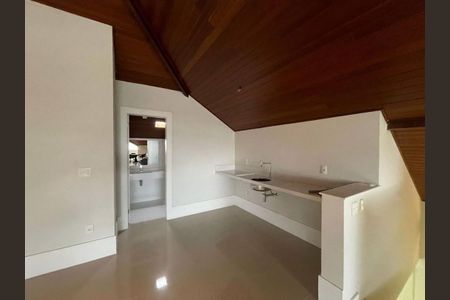 Casa à venda com 5 quartos, 680m² em Barra da Tijuca, Rio de Janeiro