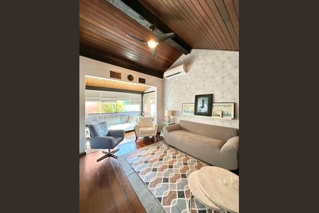 Casa à venda com 4 quartos, 612m² em Barra da Tijuca, Rio de Janeiro