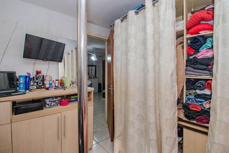 Quarto 2 de apartamento à venda com 2 quartos, 39m² em Mário Quintana, Porto Alegre