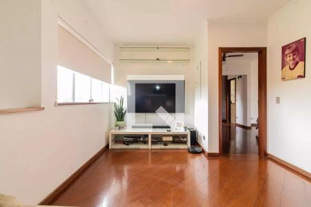 Sala de TV de casa de condomínio à venda com 4 quartos, 417m² em Parque dos Principes, São Paulo