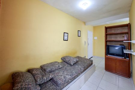 Sala de apartamento para alugar com 1 quarto, 46m² em Nova Mirim, Praia Grande