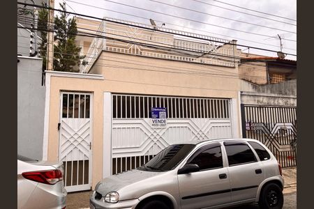 Casa à venda com 86m², 3 quartos e 2 vagasFachada