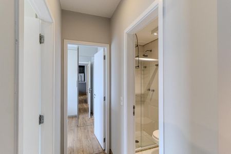 Corredor de apartamento para alugar com 2 quartos, 65m² em Barra Funda, São Paulo