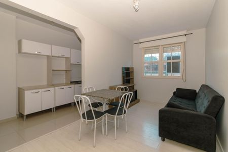 Sala de apartamento para alugar com 1 quarto, 42m² em Petrópolis, Porto Alegre
