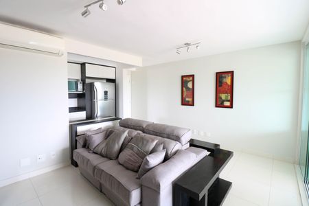 Sala de apartamento para alugar com 2 quartos, 70m² em Campo Belo, São Paulo