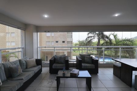 Apartamento para alugar com 4 quartos, 158m² em Parque Enseada, Guarujá